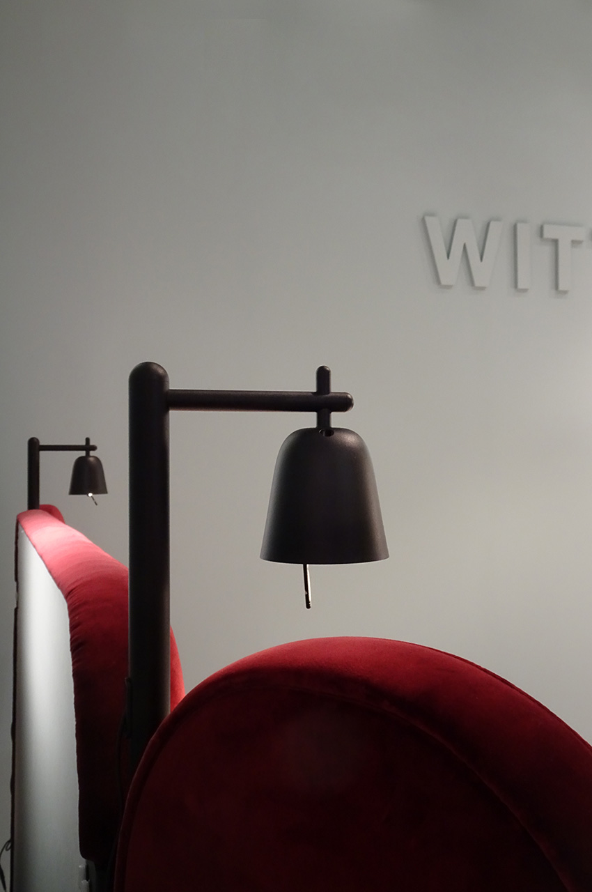 2017 - Wittmann WINGS BED Lampe