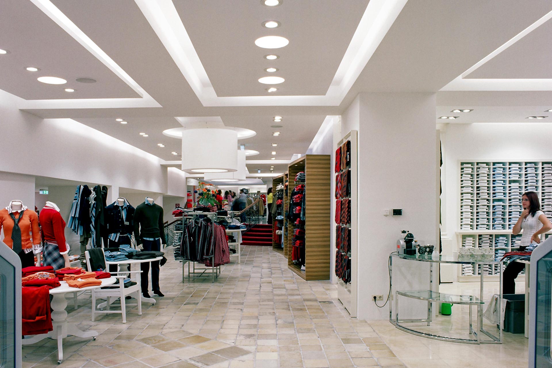 2003 - KLEIDER BAUER - Shopping Center Nord (SCN), A-1210 Wien
