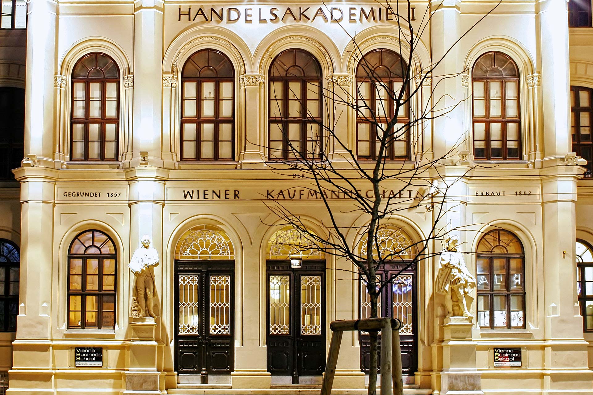 2007 - HANDELSAKADEMIE I - Fassadenanstrahlung, A-1010 Wien